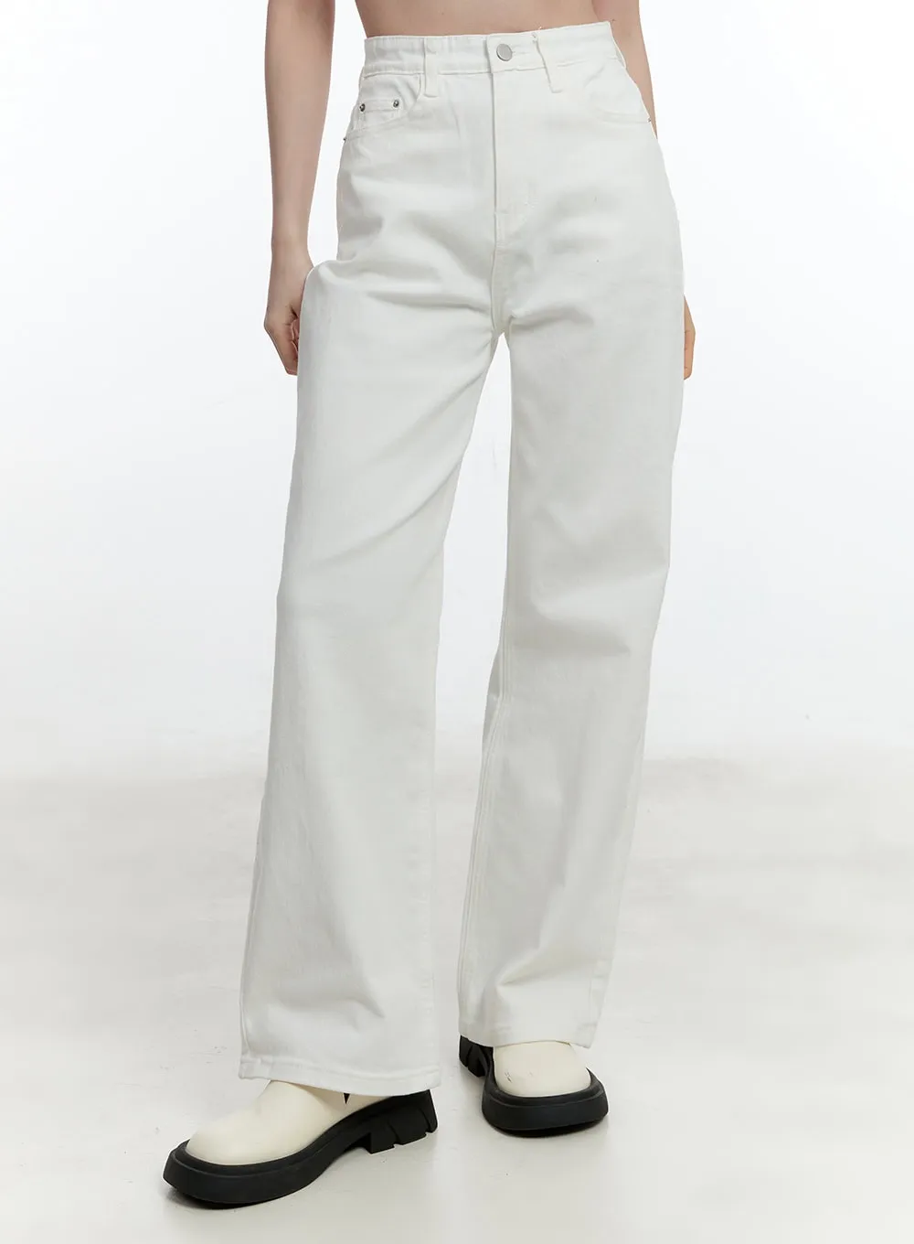 High-Waisted Wide-Fit Solid Trousers CM521
