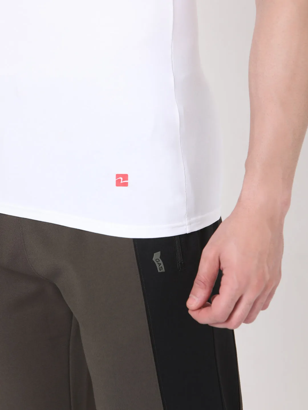Men Premium White Square Neck Cotton Blend Vest- Underjeans By Spykar